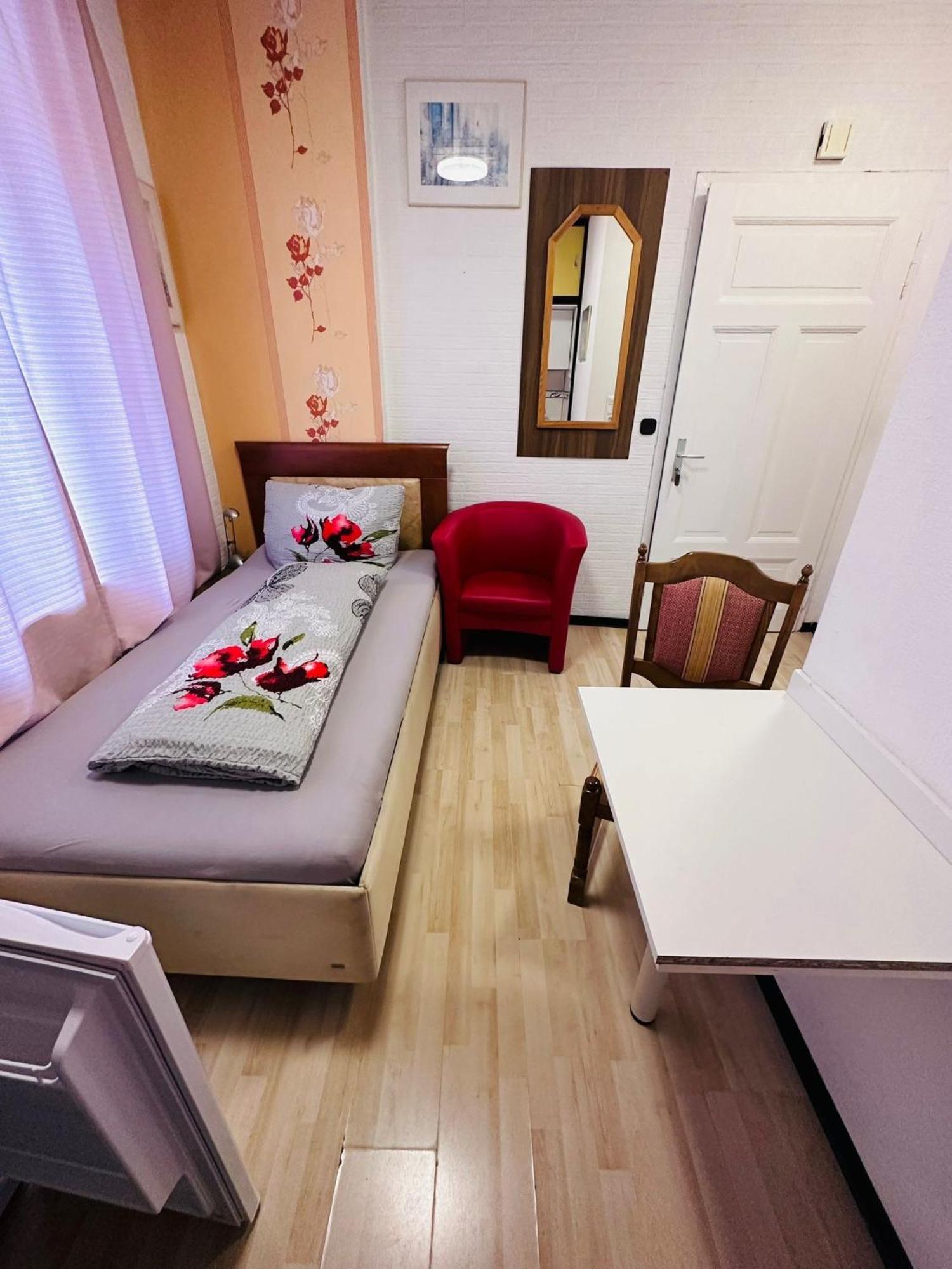 Готель Gaestezimmer Siminciuc Аахен Екстер'єр фото